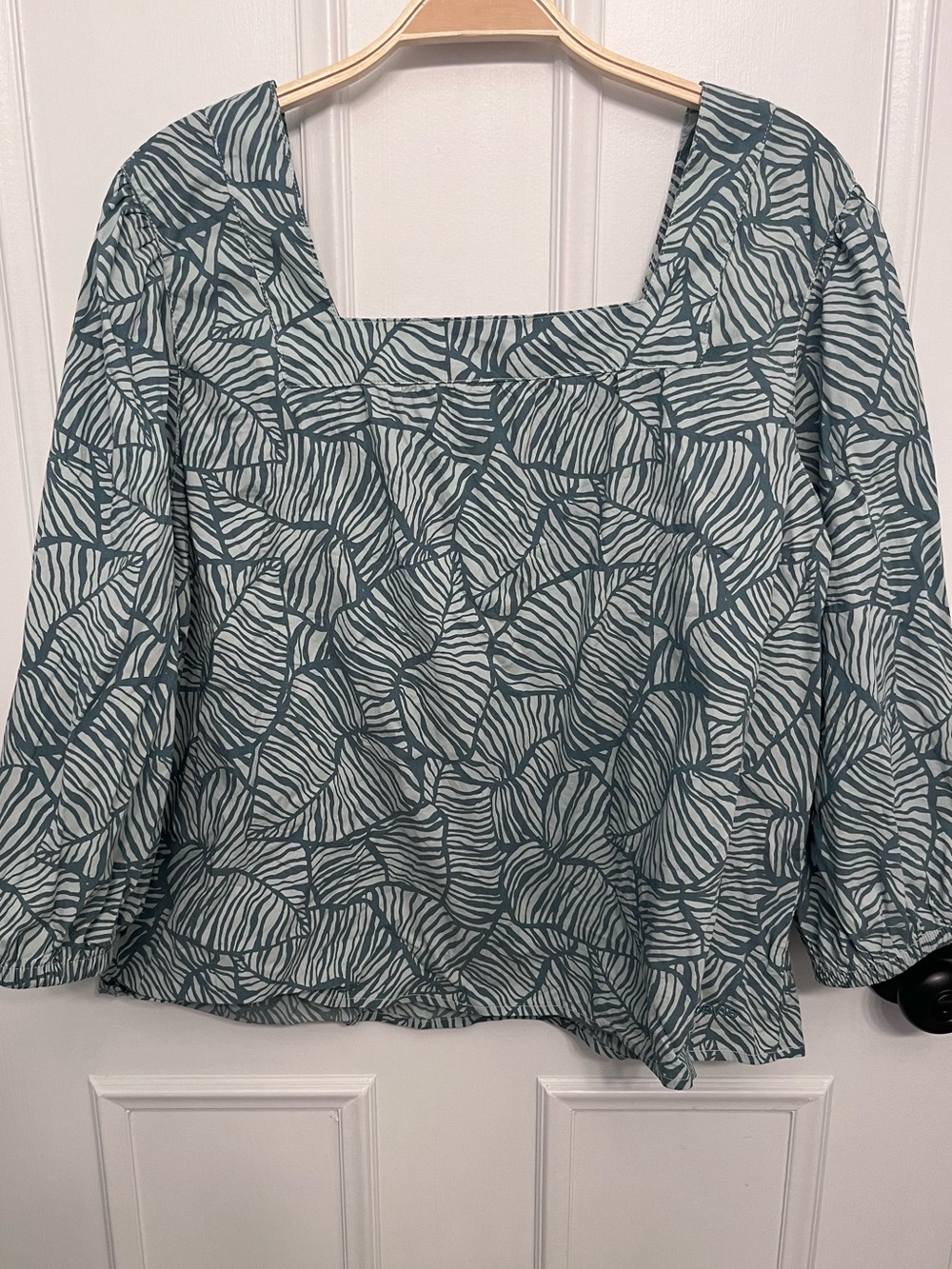 Orvis Teal Leaf-Pattern Square Neck Blouse